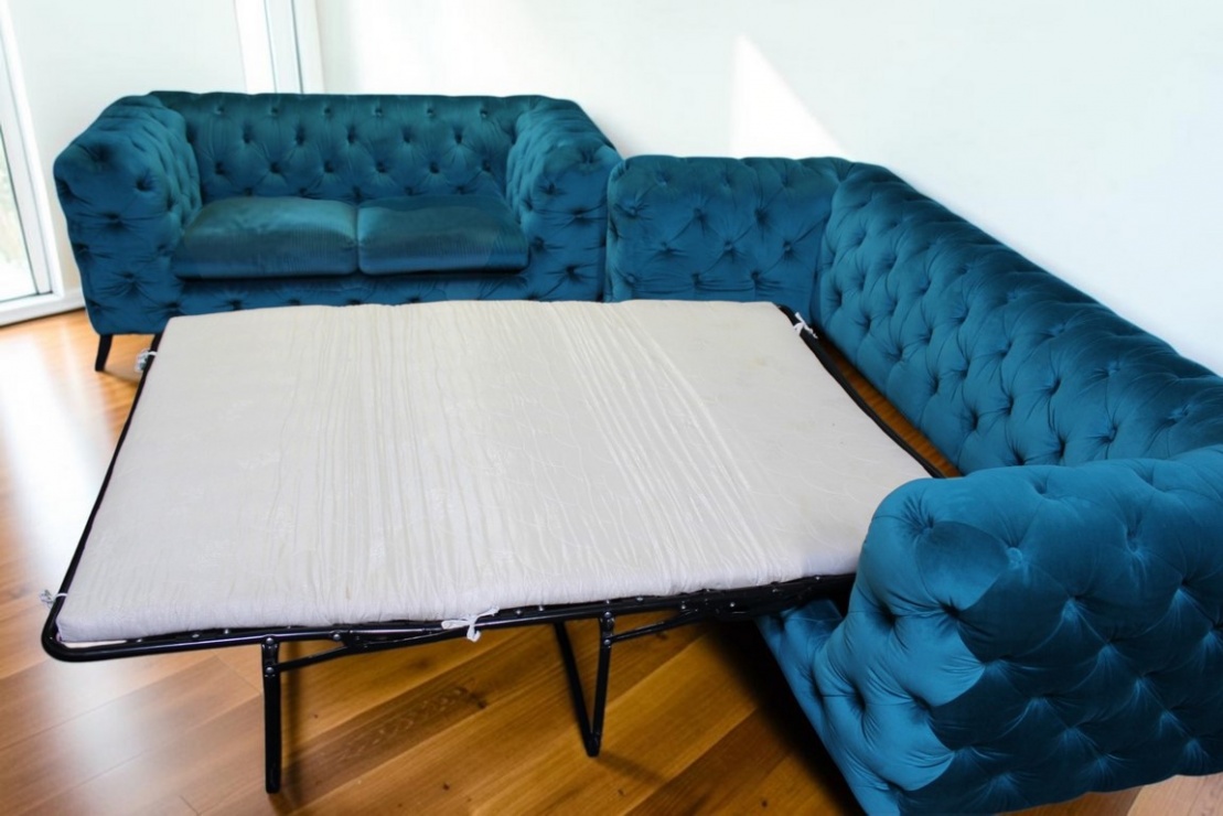 Chesterfield baldų komplektas 3+2  su miegojimo funkcija
