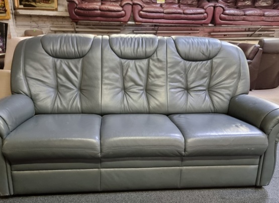 Natūralios odos sofa