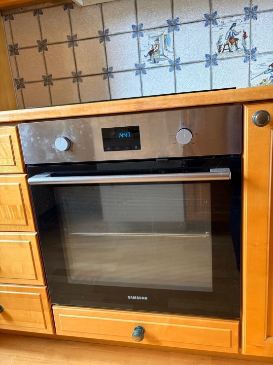 Virtuvės komplektas su buitine technika