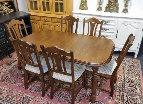 Išskleidžiamas stalas su 6 kėdėmis (ąžuolinis)